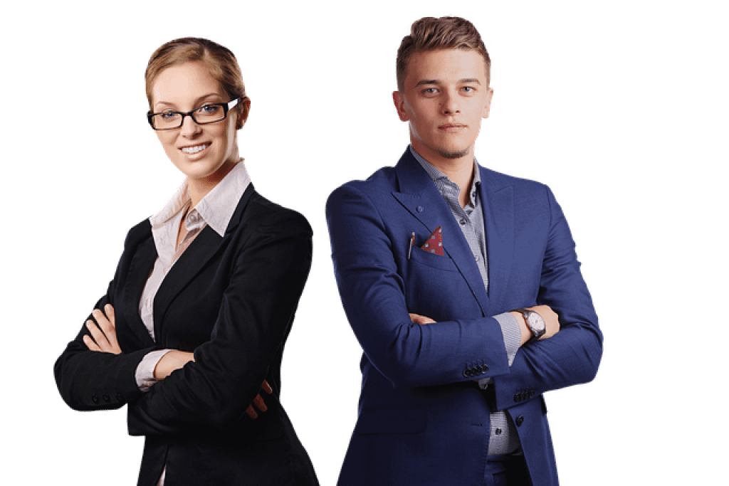 Due professionisti in abiti formali: donna con occhiali e blazer nero, uomo in completo blu, postura sicura.